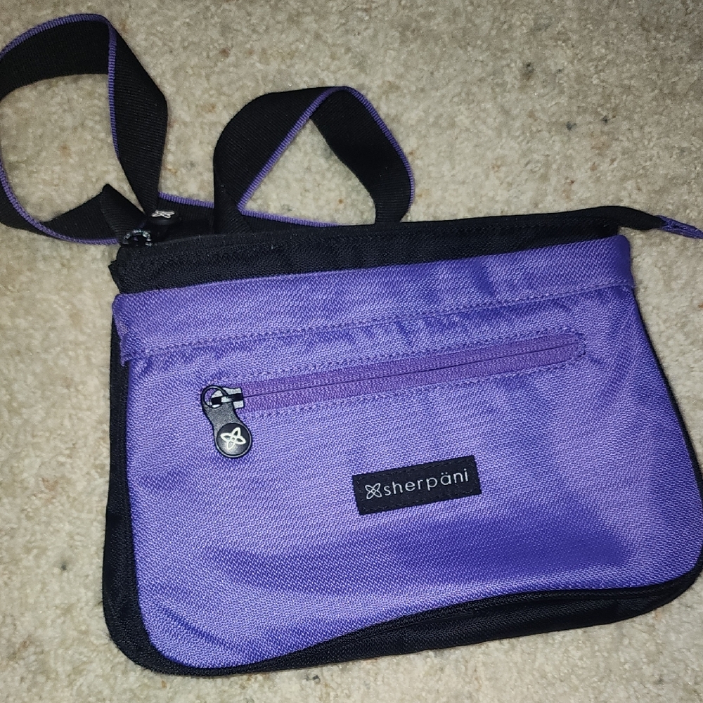 Sherpani Crossbody Bag